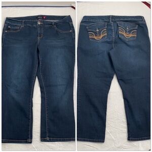 Torrid cropped flap pocket blue jeans 16